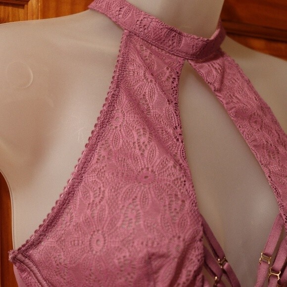 Victoria’s Secret Very Sexy Unlined Plunge Purple Strappy Bralette Medium - Picture 6 of 16